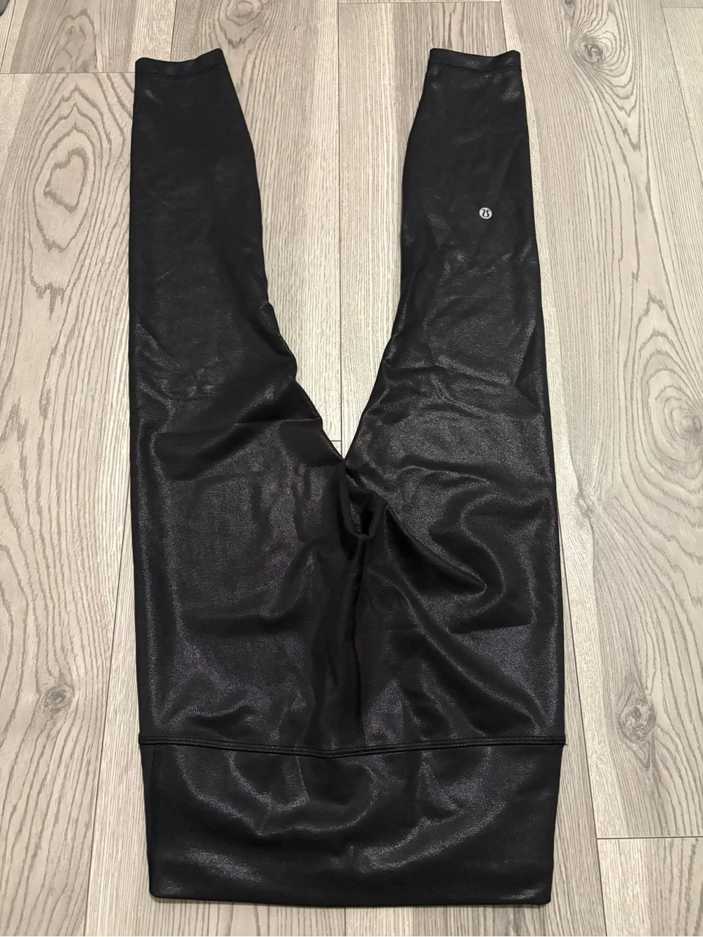 Lululemon Black Luxe Shine Leggings Size 6